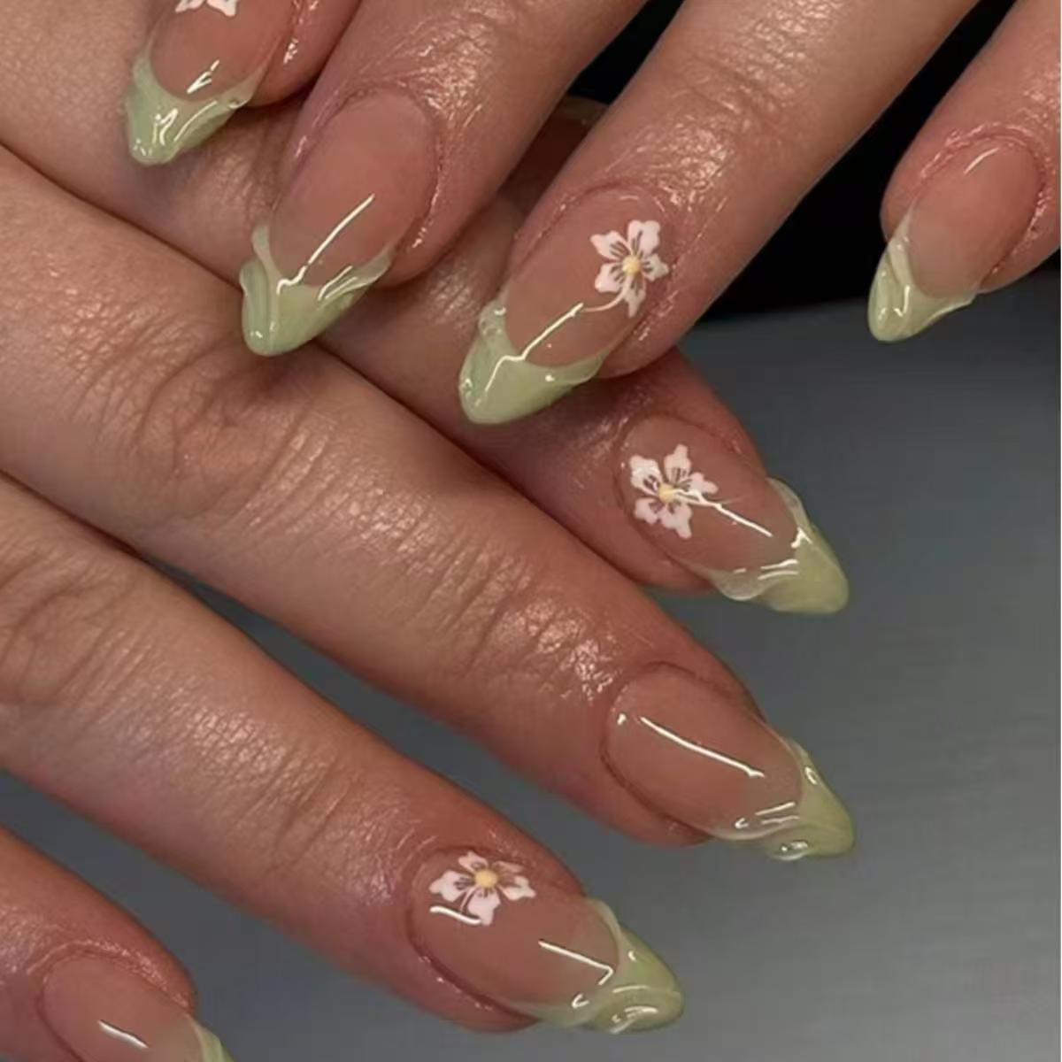 24枚入り シンプル グリーン フレンチ フェイクネイル 既 - Pressed Flower Art のレビューと価格